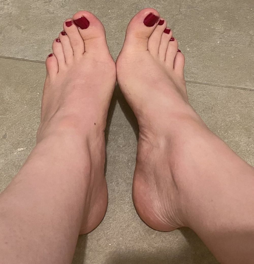 Red toes