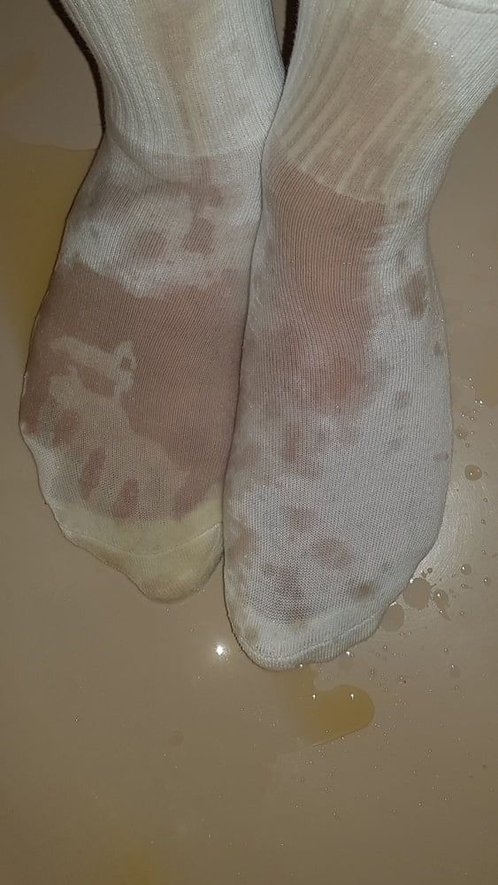 My white Socks - Pee #25
