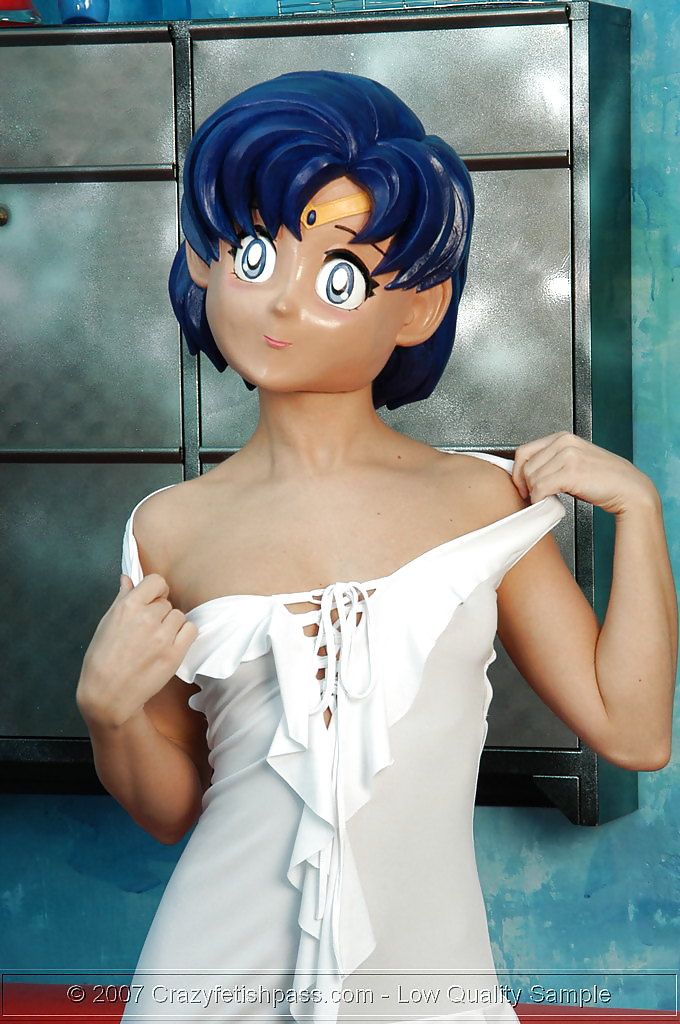 Jana transformed as Manga Doll #6