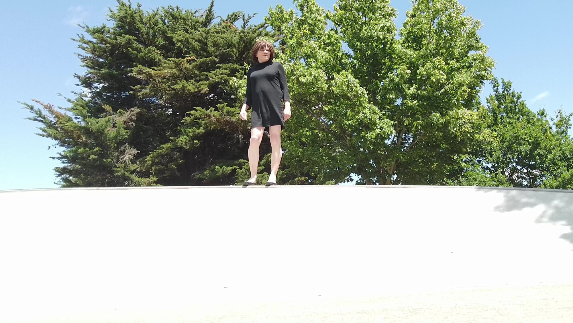 Crossdress Roadtrip - Skate park #3