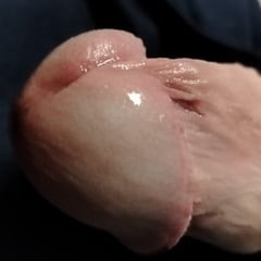 我的坚硬鸡巴非常接近摄像头