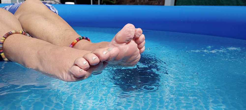 Pool feet #20