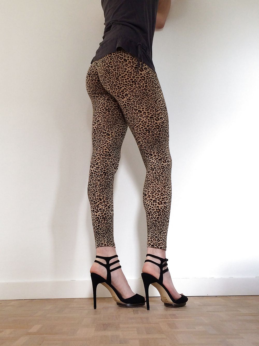 Leopard leggings & black thong #10