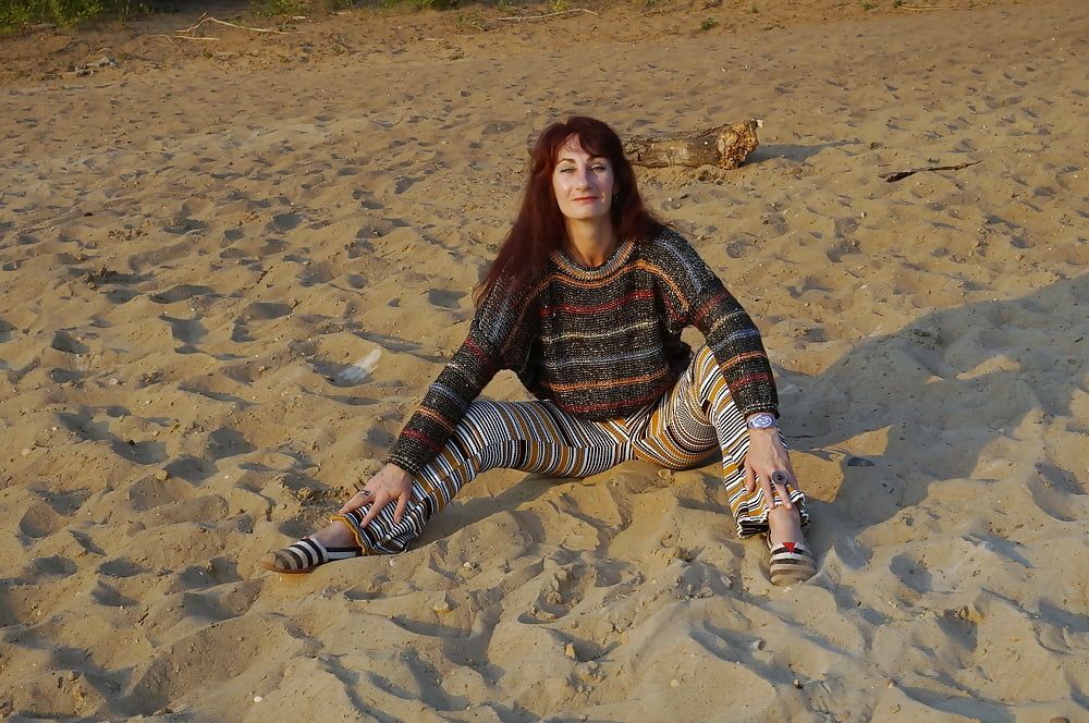 On the Sand (ShopAkira pants) #5