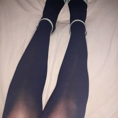 Cum on my toes and soles