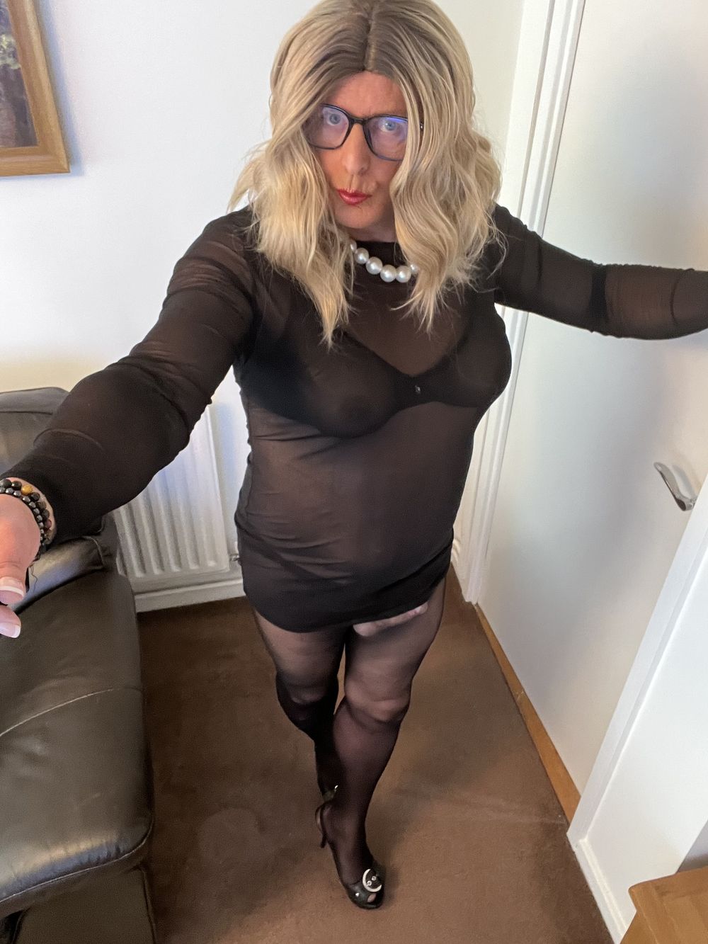 Amateur Crossdresser Kellycd2022 sexy milf in seamless hose #33