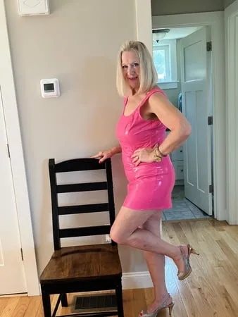 danielle dubonnet milf pink dress         