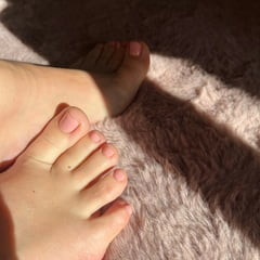 Feet 