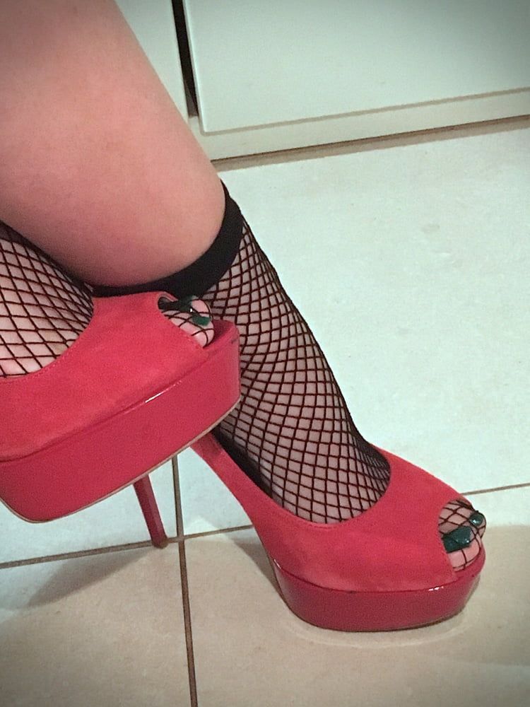 Giada sexy heels and nylon feet #8