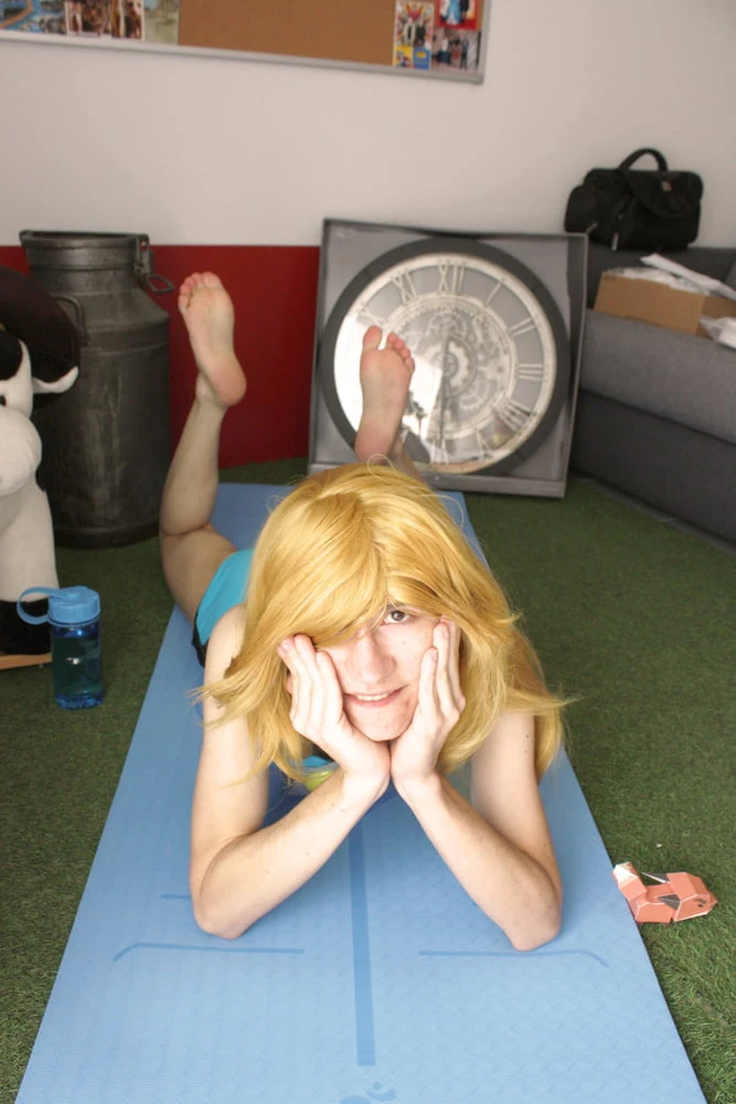 Rosalina Yoga and toy #11