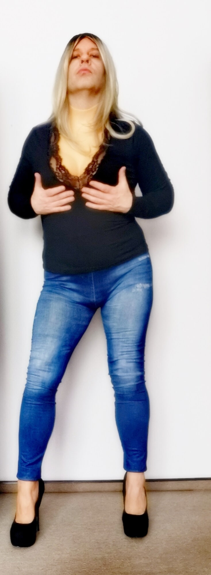 V-Neck Top, Jeggings And Heels #8