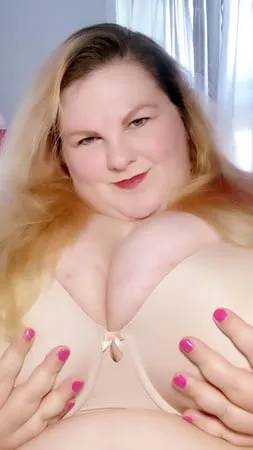 ssbbw whore neoqlassical on snapchat         