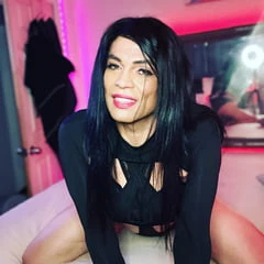 Sexy Latina Milf