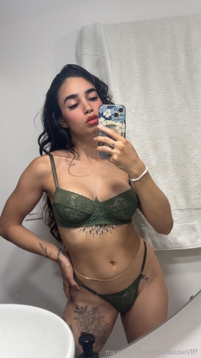 Charlotte Free Photos #14