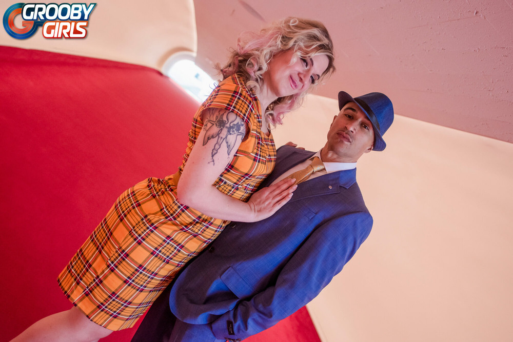 GROOBYGIRLS: Spellbound Seduction #2
