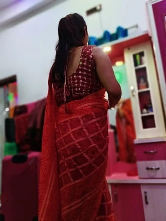 desi girl in saree         