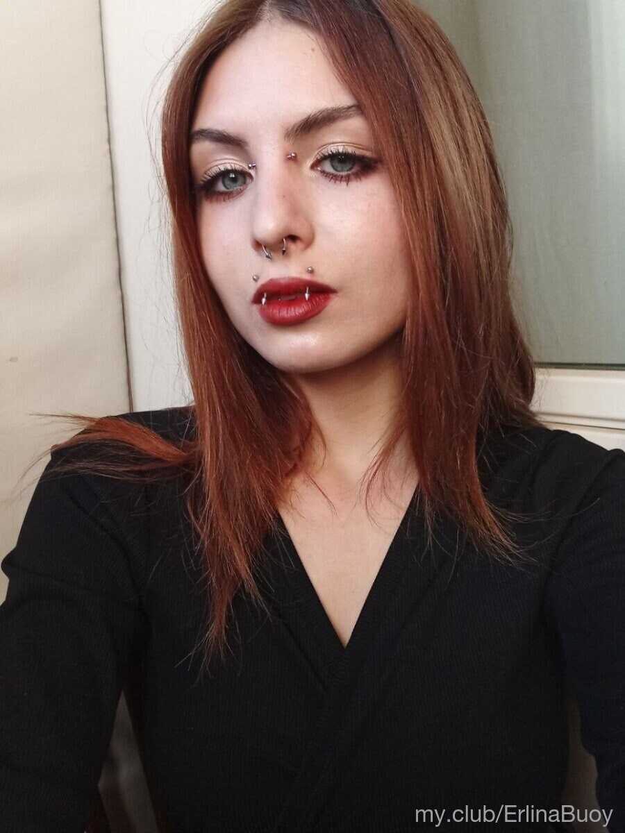 Emma Free Photos #16