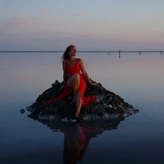 On the salt of the surface during sunset
