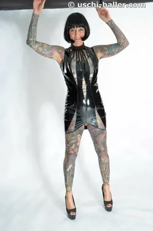 photo shoot with full body tattooed milf cleo           