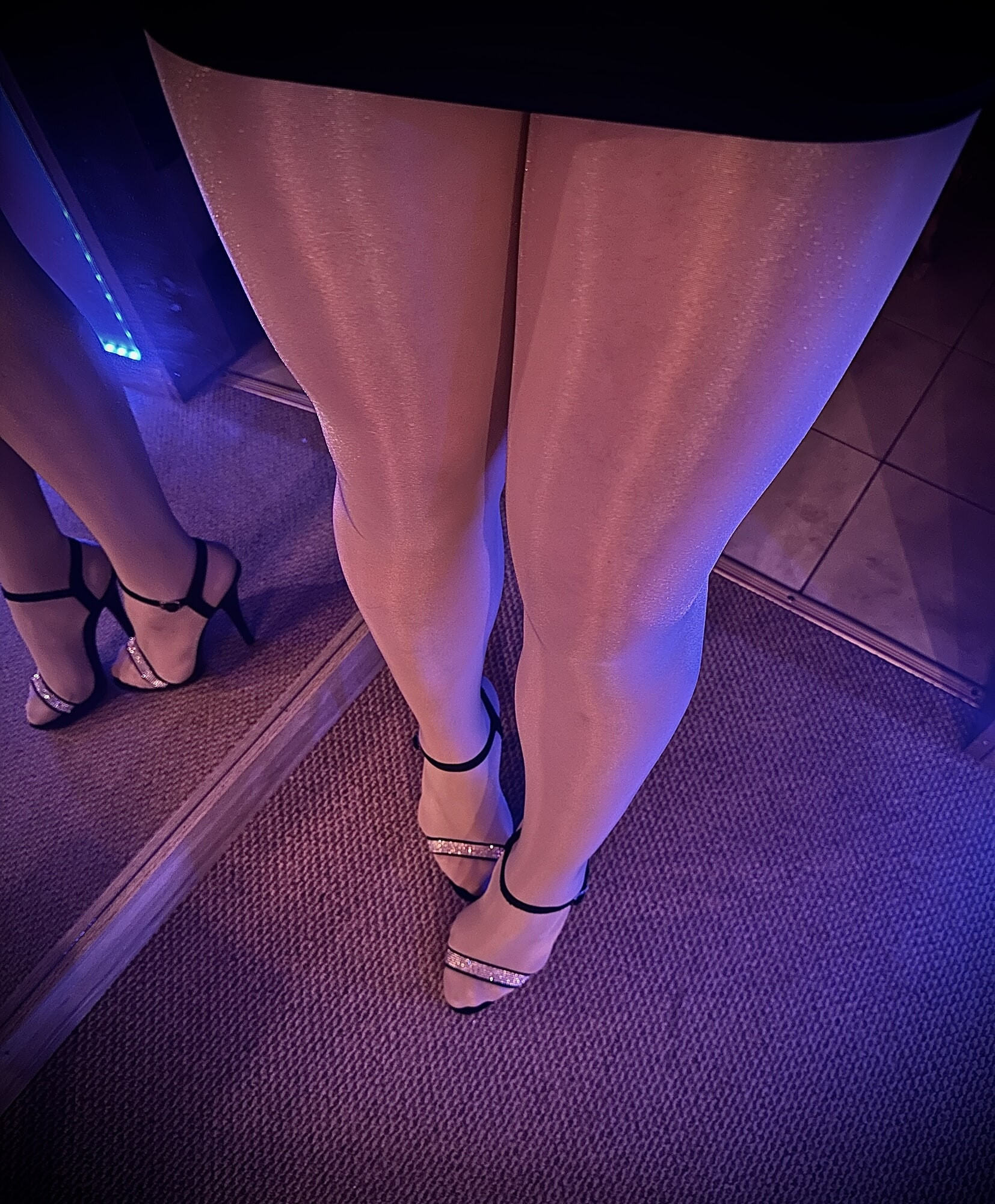 I love to tease you in shiny pantyhose and heeled sandals