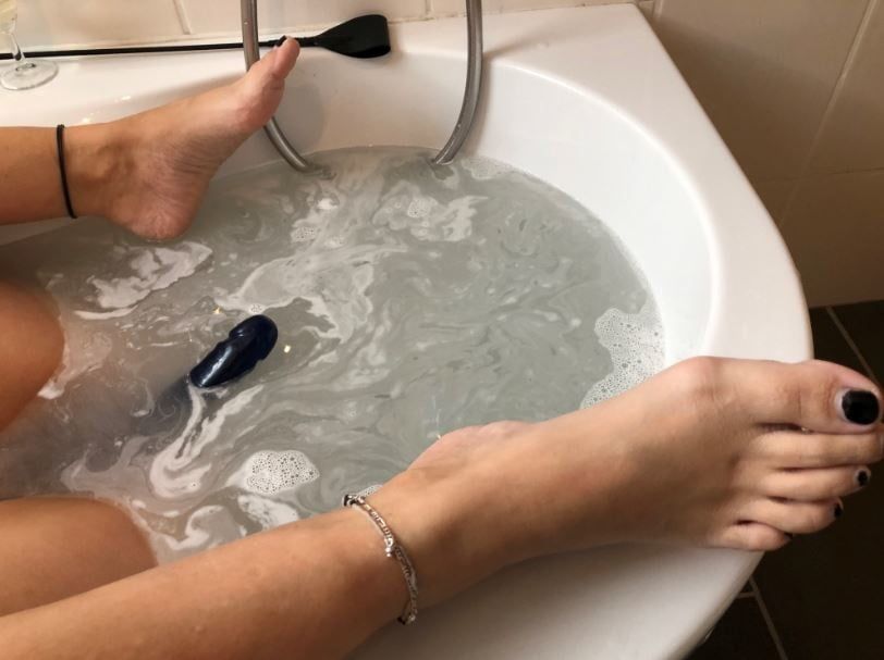 Sexy Feet in Bath Tub #9