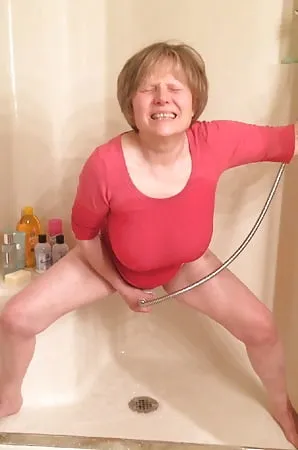 gilf masturbates in wet t shirt        