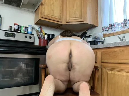 Sexy bbw kitchen slut         