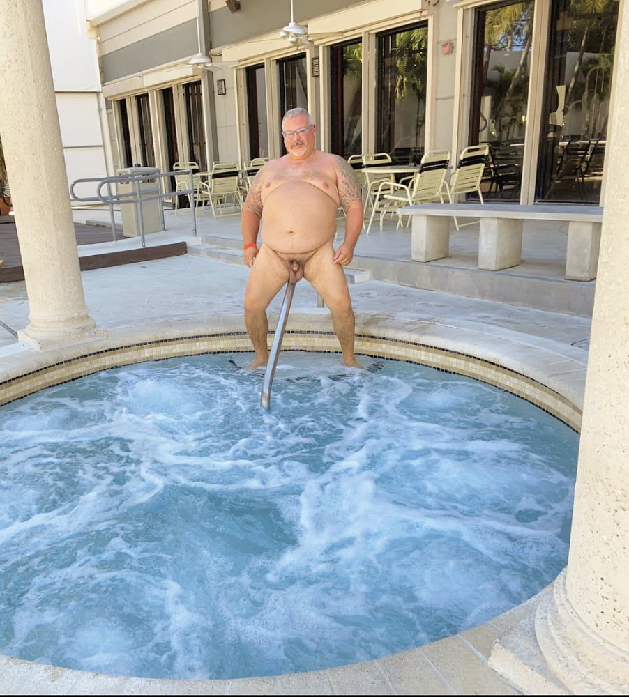 Fat man Italy naked vacation