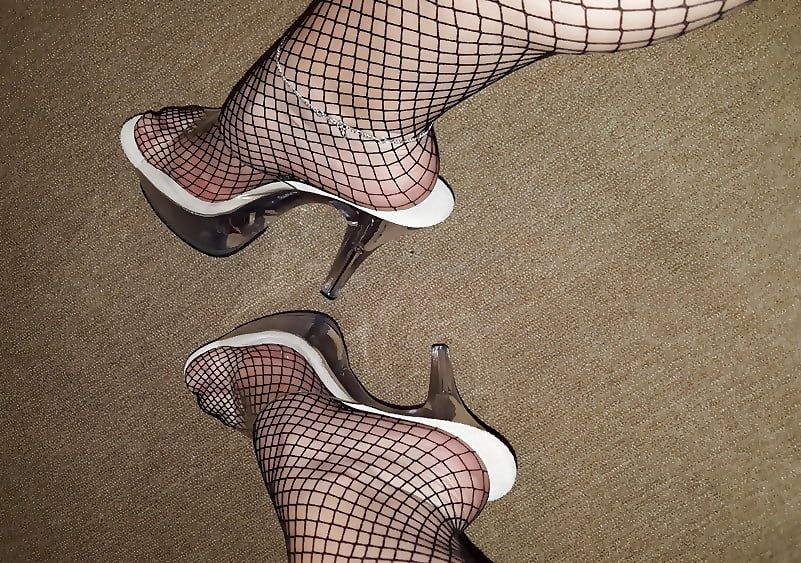 Sexy Heels ++ Fishnet ++ Anklets ++ Feet