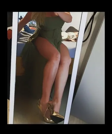 legs nylons heels big boobs hairy milf         