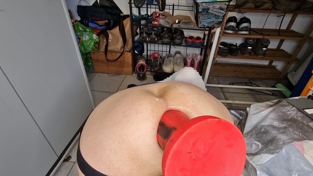 Big Red dildo  -  biiiig red gaping asshole 🤩