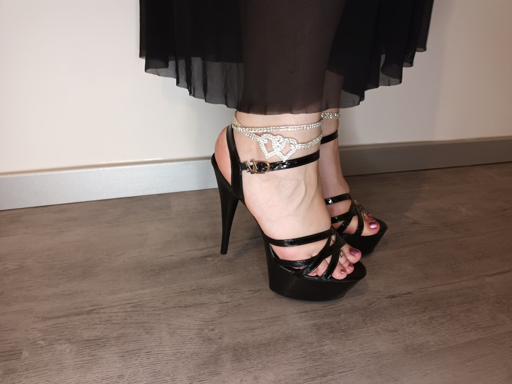 Black Heels & Lace Gloves – Feet in heels #4