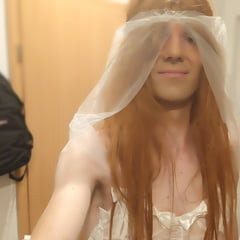 Melissa as Hure
