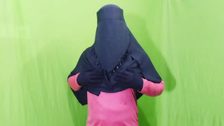 Bangladeshi housewife 