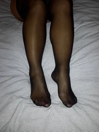 feet in nylon pantyhose         