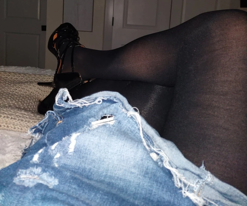 New skirt and heels 