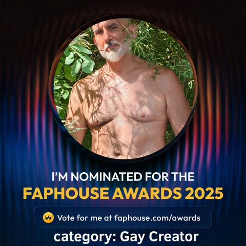 Faphouse Awards 202'de en iyi eşcinsel yaratıcısı olarak aday gösterildim