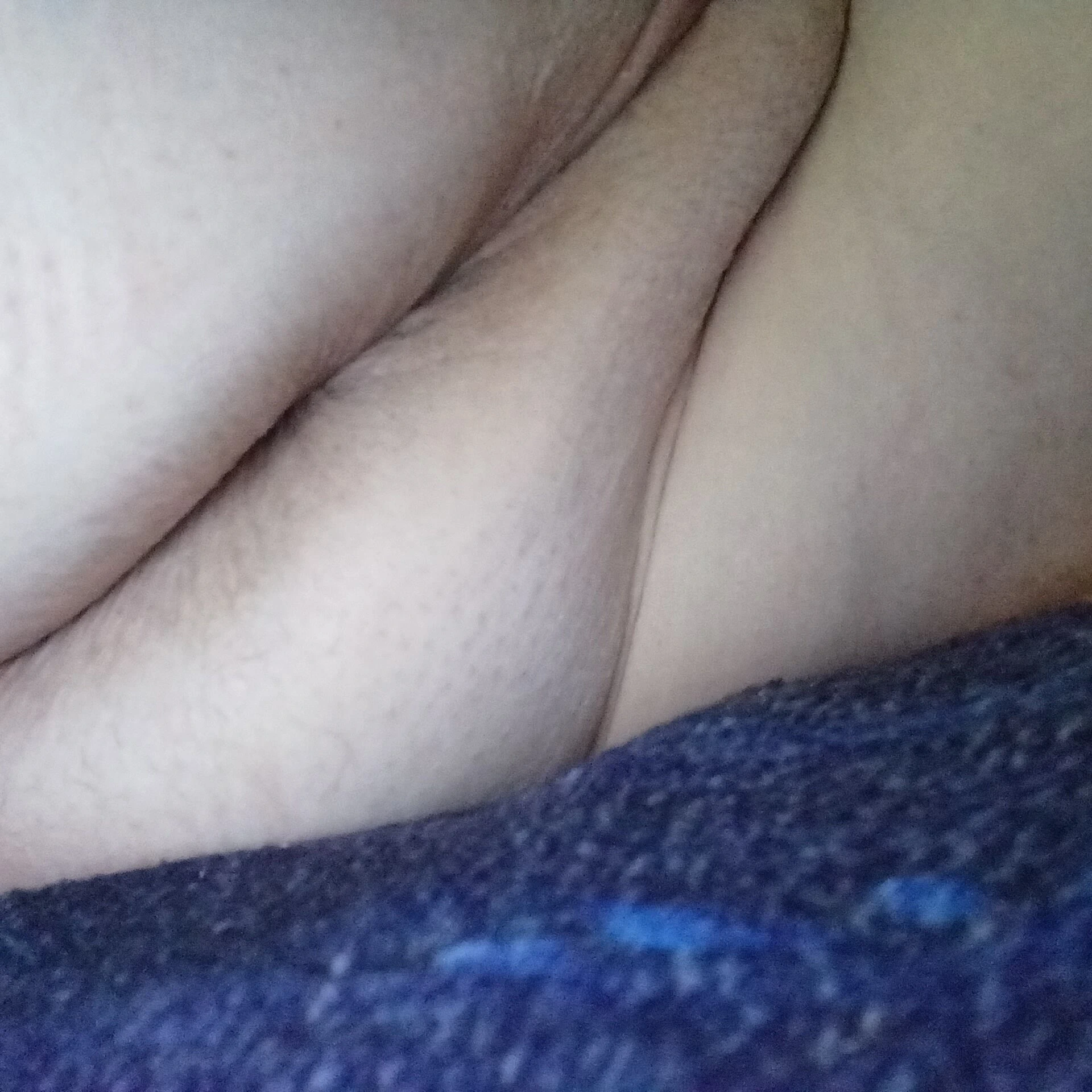 紧致的胖粉色阴户V的大鸡巴！