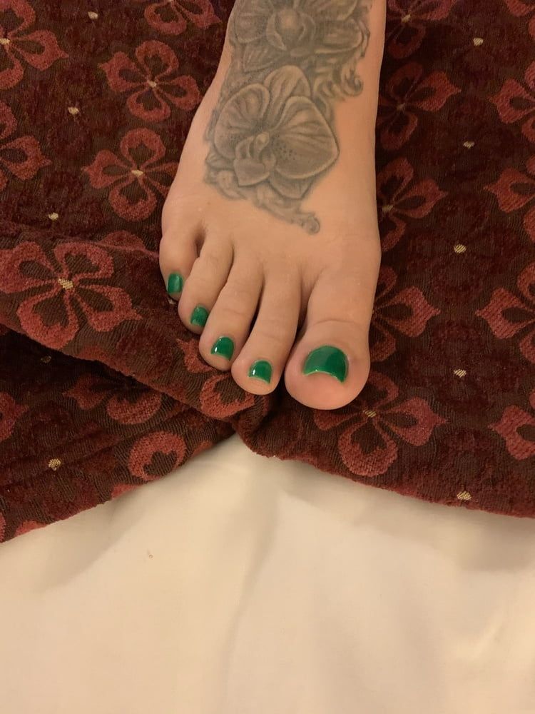 TNT Footwife Painted Toes 2