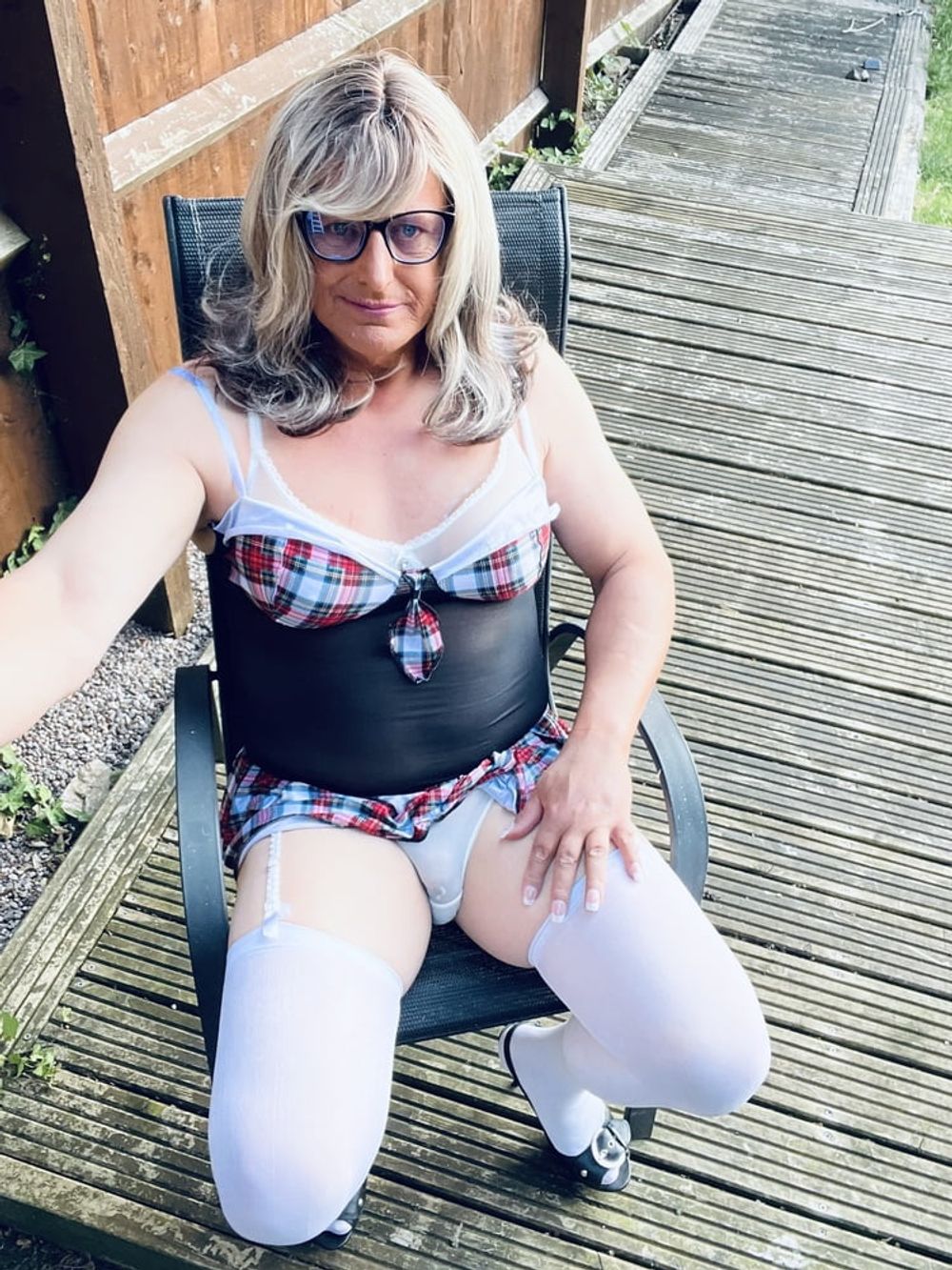 Crossdresser Kellycd2022 in the woods  #5