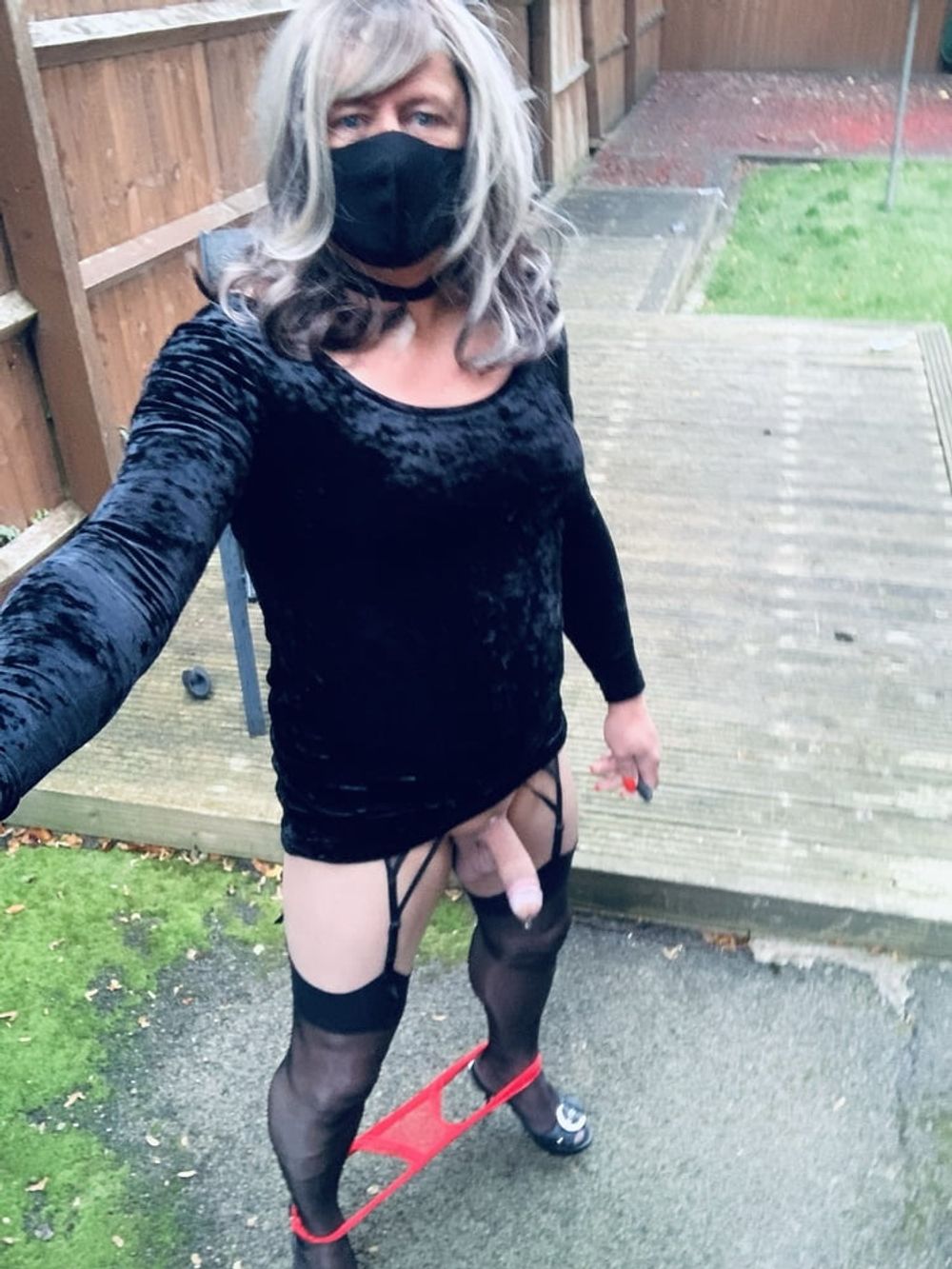 Amateur crossdresser Kelly cd in black velvet dress  #27