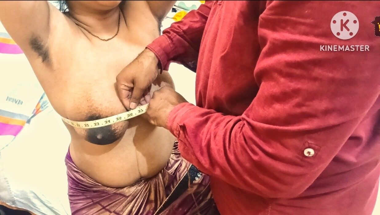 Une tatie desi indienne se fait baiser par un tailleur