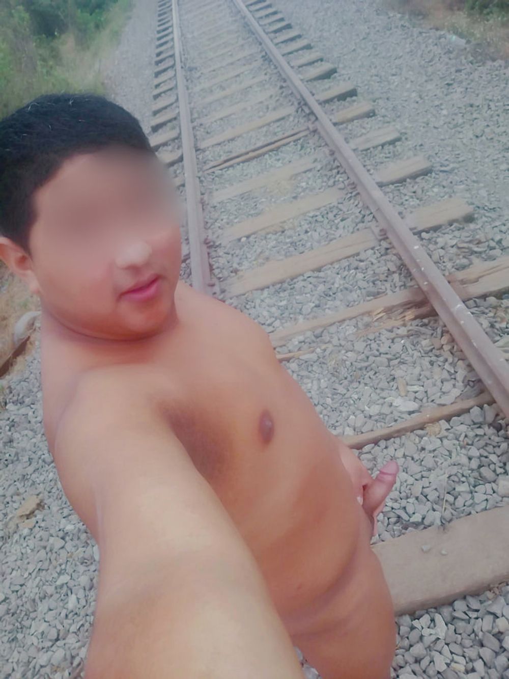 SelfiesNudes en las Vias del Tren  #20