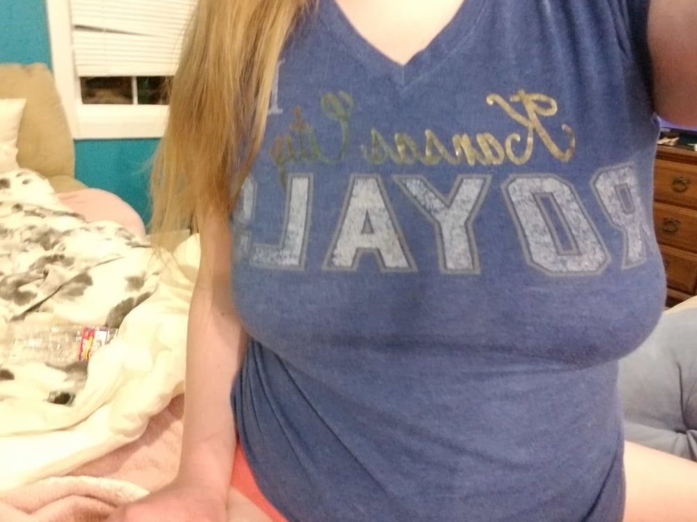 18 yo slut will take pics for u 2 #4