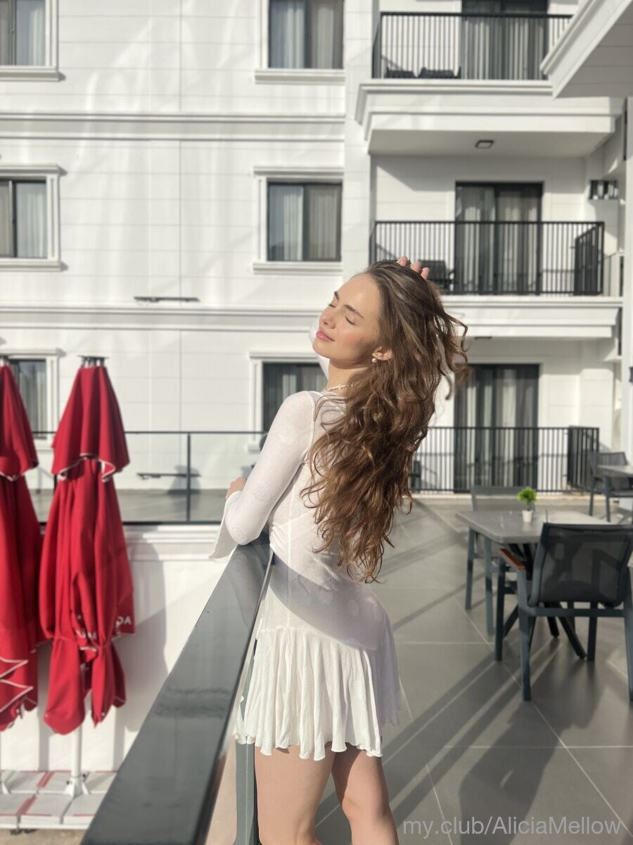 AliciaMellow Free Photos #13
