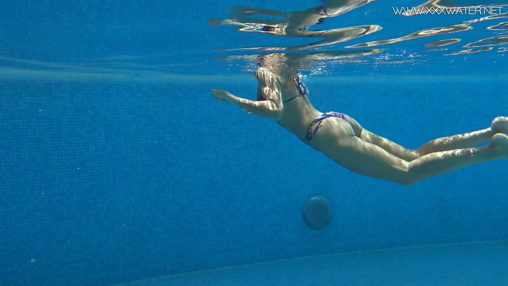 Mary Kalisy Underwater Swimming Pool Erotics #24