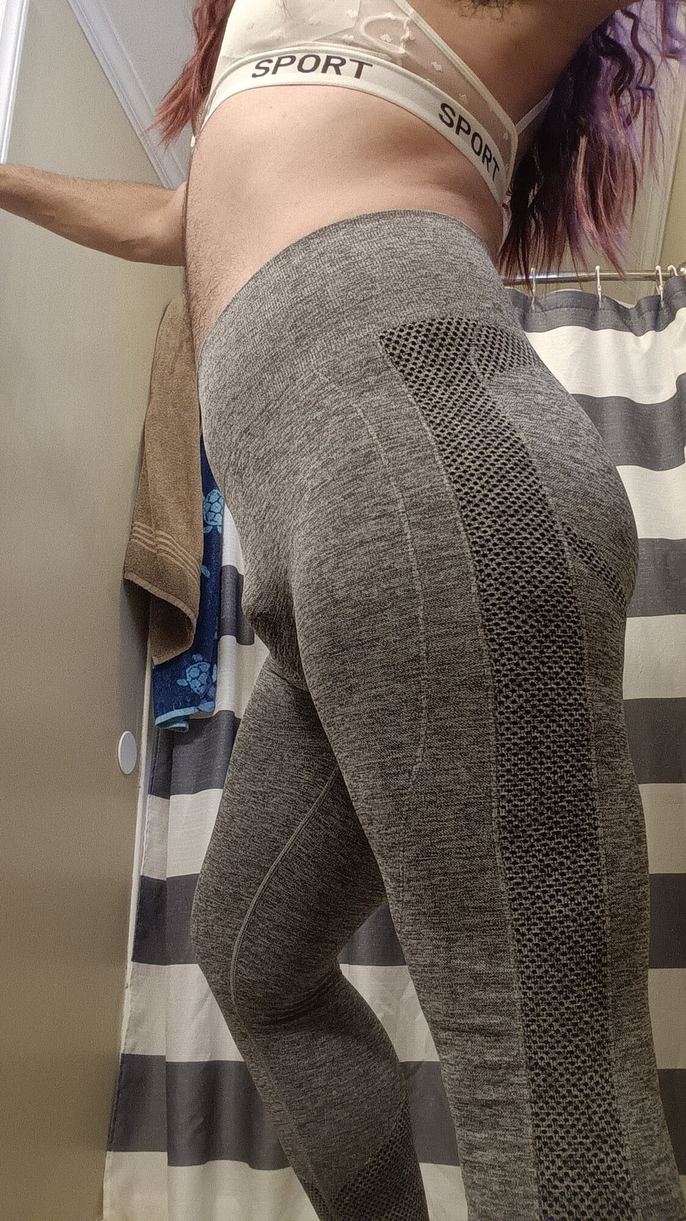 Efreakme looking so sexy with his new wig and yoga pants  #12