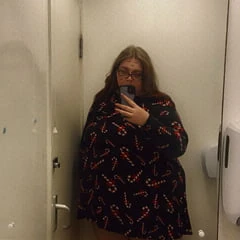 Full mirror selfie 