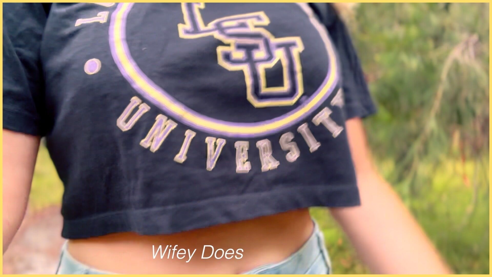 Wifey wears braless crop top #5