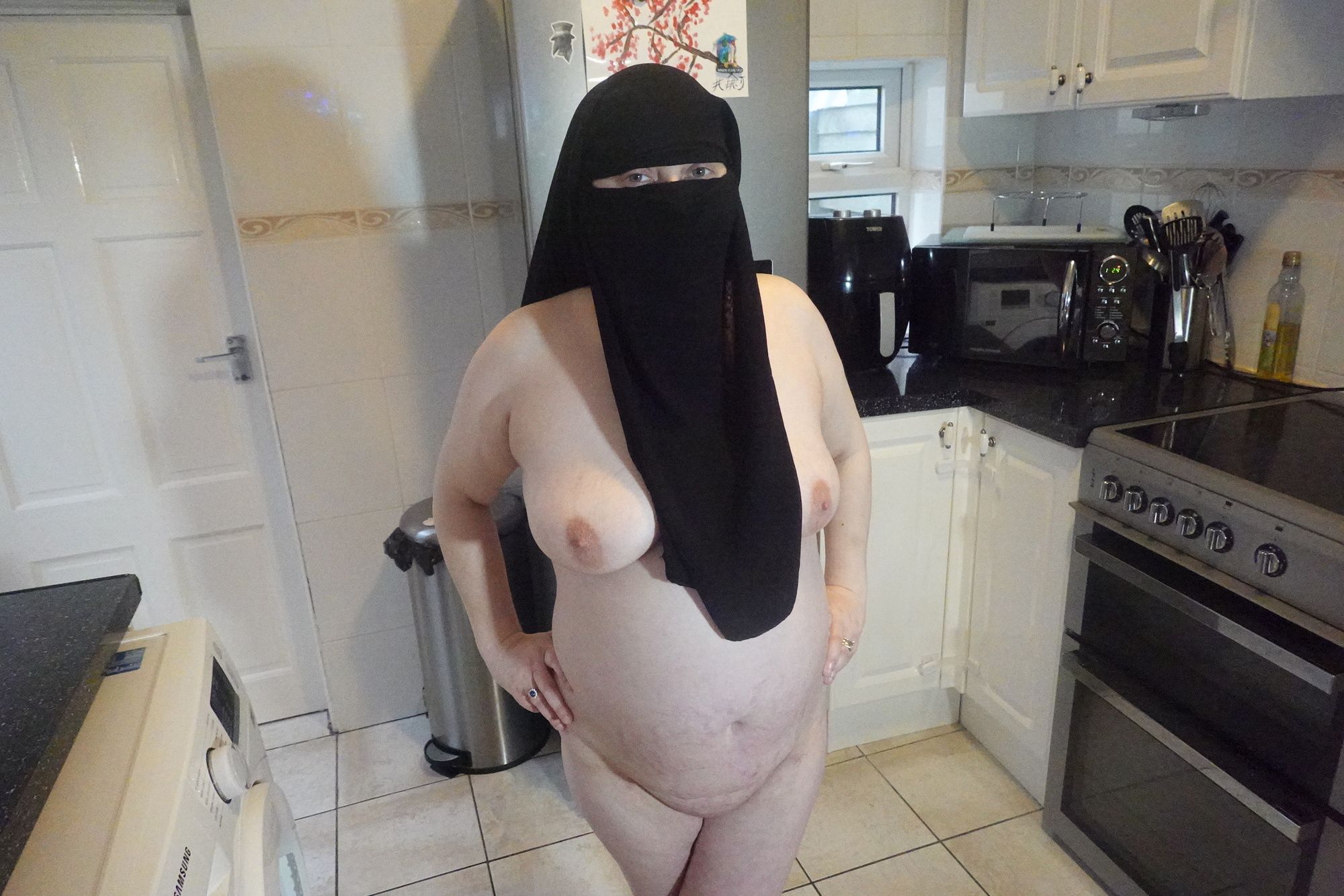Posing fully nude in Niqab #32